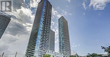 Building Photo - 950 Portage Pkwy