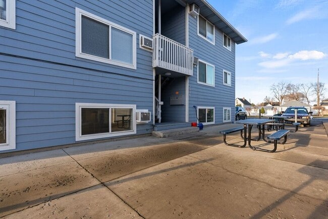 Building Photo - 2914 N Hogan St