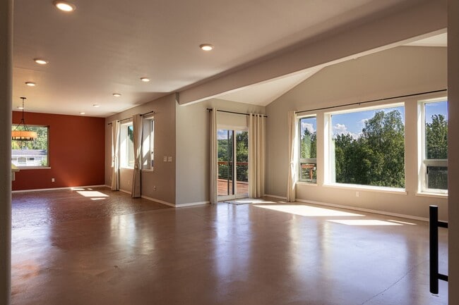 Building Photo - Executive Home with View- 4 bed, 2.5 bath, 2 car garage