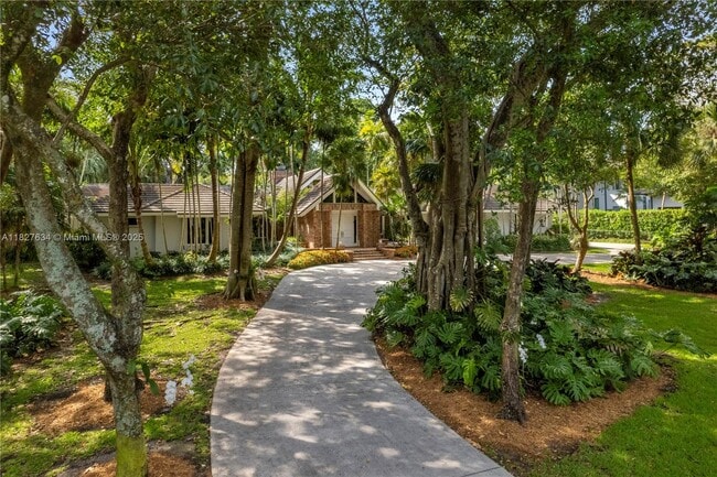 Building Photo - 9000 Arvida Dr
