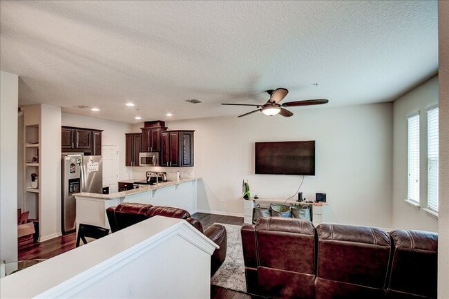 Building Photo - 1307 Mill Pond Ln