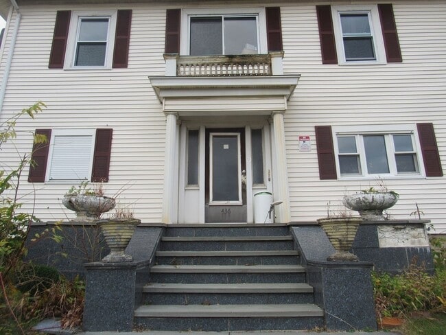 Building Photo - 436 Shrewsbury St