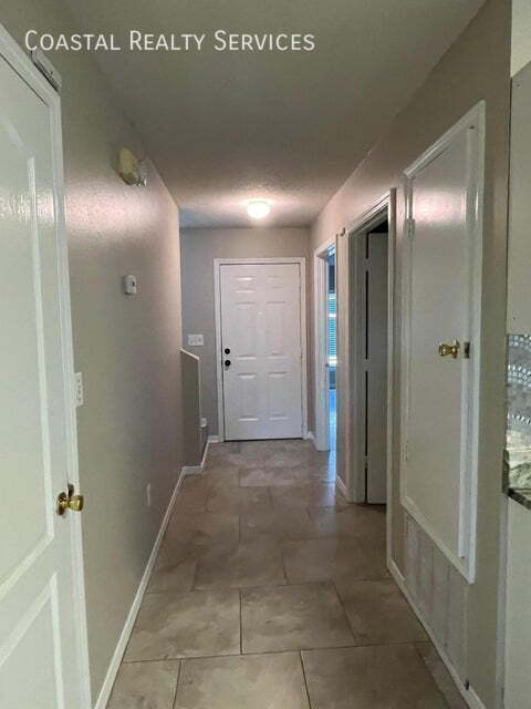 Building Photo - 606 Virginia Oak Ct