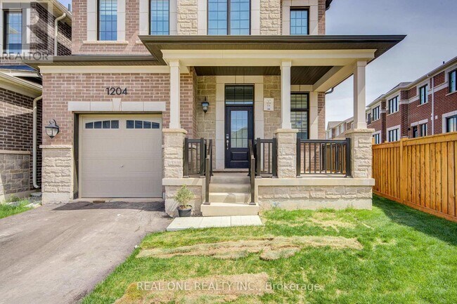 Building Photo - 1204 Onyx Trl
