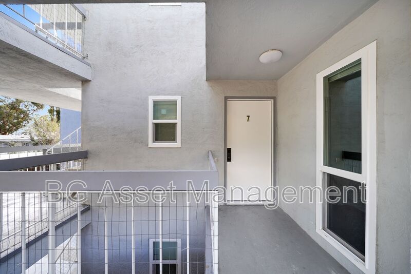 944 Fletcher Ln Unit 7, Hayward, CA 94544 Condo for Rent in Hayward