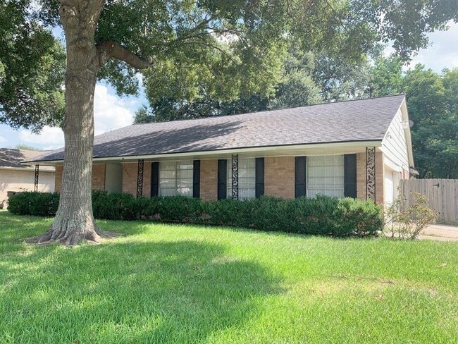 Building Photo - 11035 Vanderford Dr