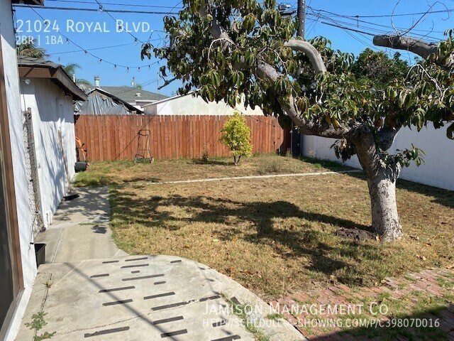 Building Photo - 21024 S Royal Blvd