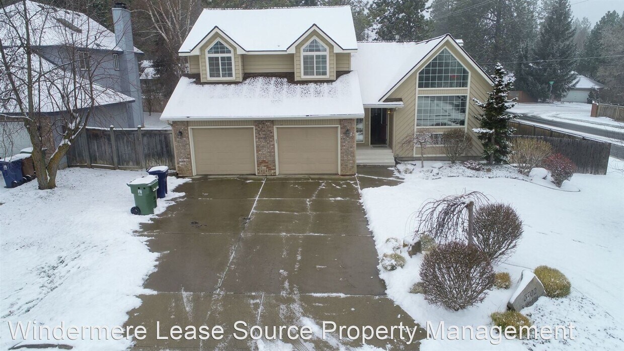 Foto principal - 4 br, 2.5 bath House - 3702 S Lloyd Road