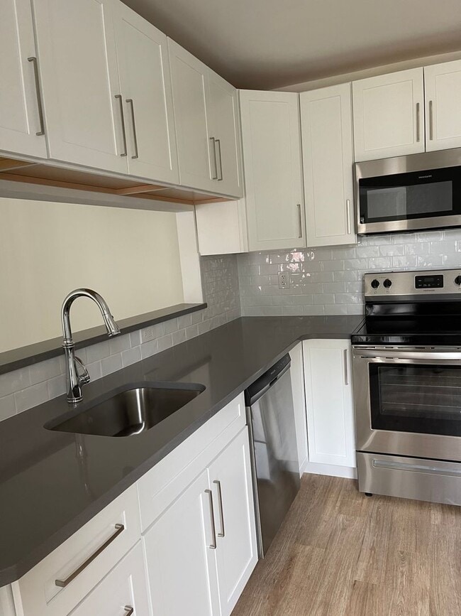 Greenview Village I 55+ Apartments in Islip, NY