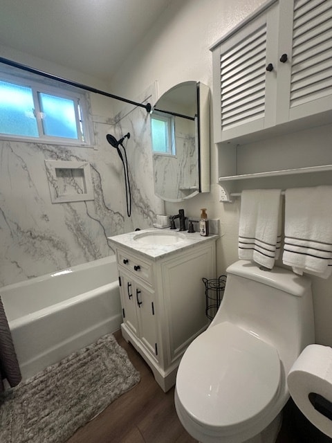Foto del edificio - 16437 Woodruff Ave