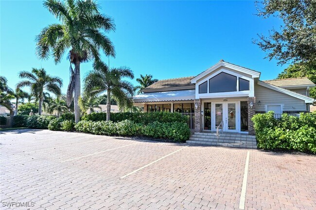 Foto del edificio - 6631 Trident Way
