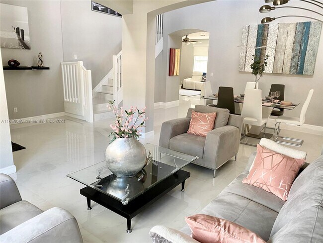 Foto del edificio - 4451 E Seneca Ave