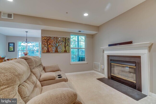 Building Photo - 4130 Monument Ct