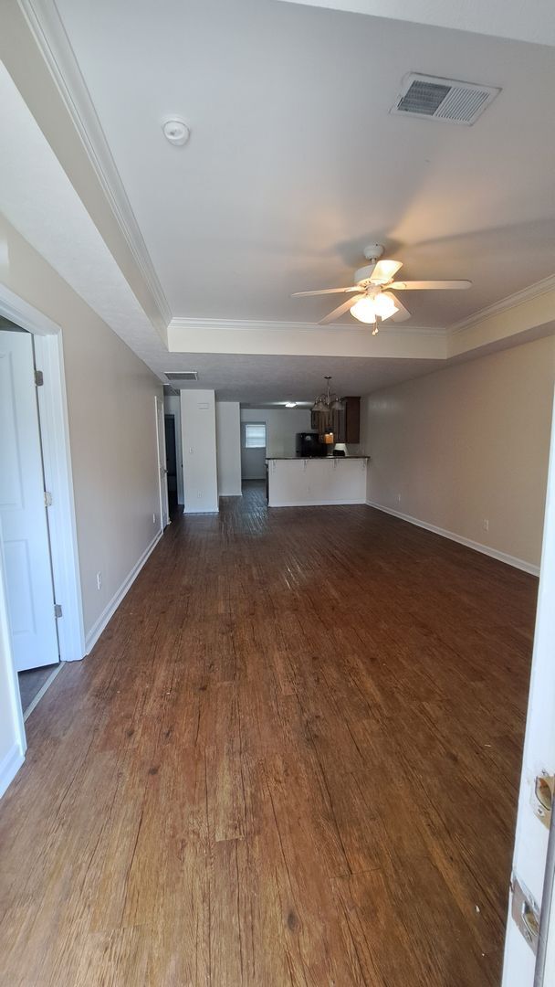 Foto del edificio - 110 Magnolia Ct