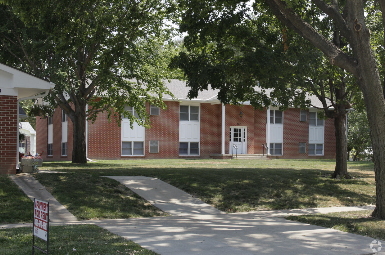 Foto del edificio - Shade Tree Apartments