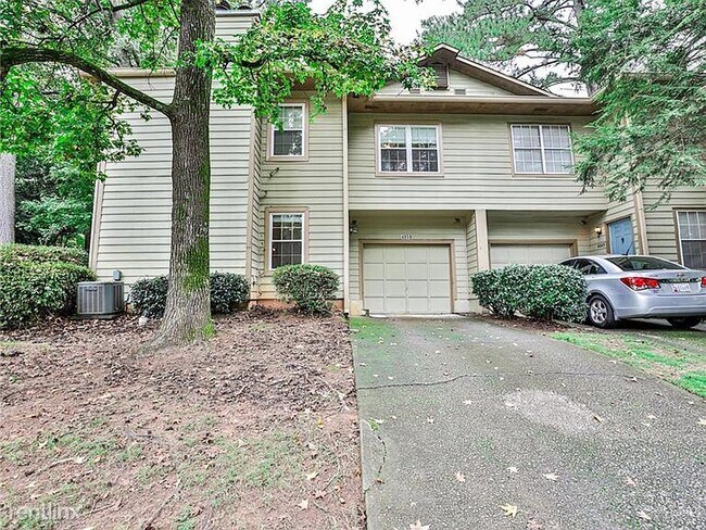 Building Photo - 2 br, 2.5 bath Townhome - 4859 Wuthering Way