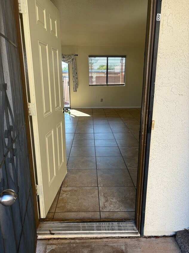 Primary Photo - Great Condo in Great Area