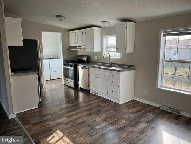 Building Photo - 37 Thayers Gull Dr