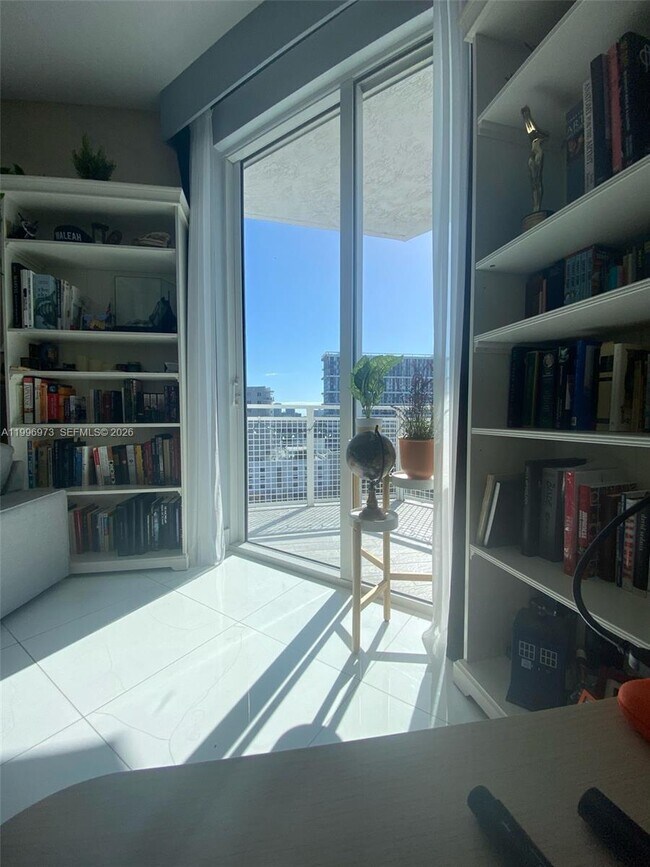 Foto del edificio - 2600 SW 27th Ave