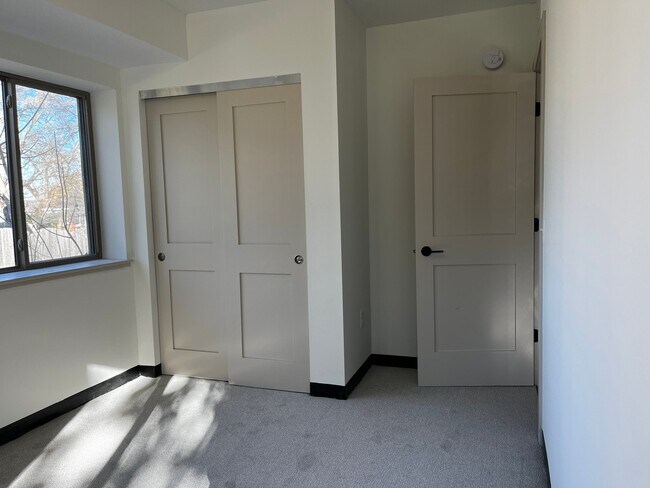 Foto del edificio - 480 8th St