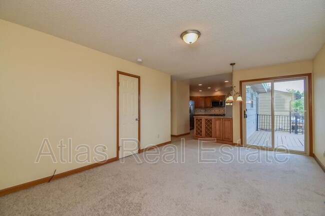 Building Photo - 7950 Woody Creek Dr