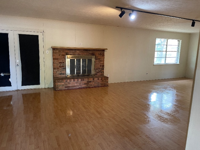 Foto del edificio - 2111 Scripture St