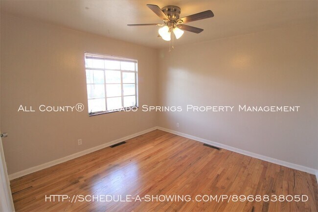 Building Photo - 1707 Metzler Pl