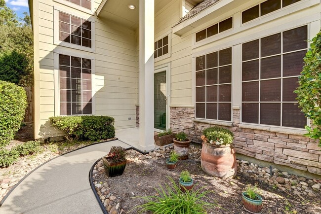 Building Photo - 10222 Thornleaf Ln