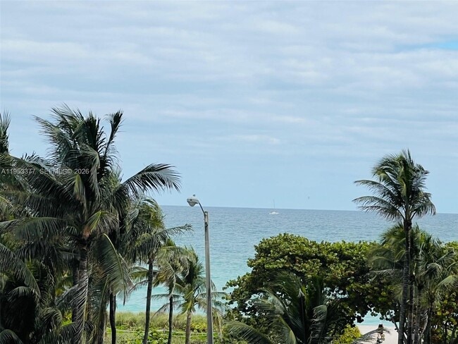 Foto del edificio - 9195 Collins Ave