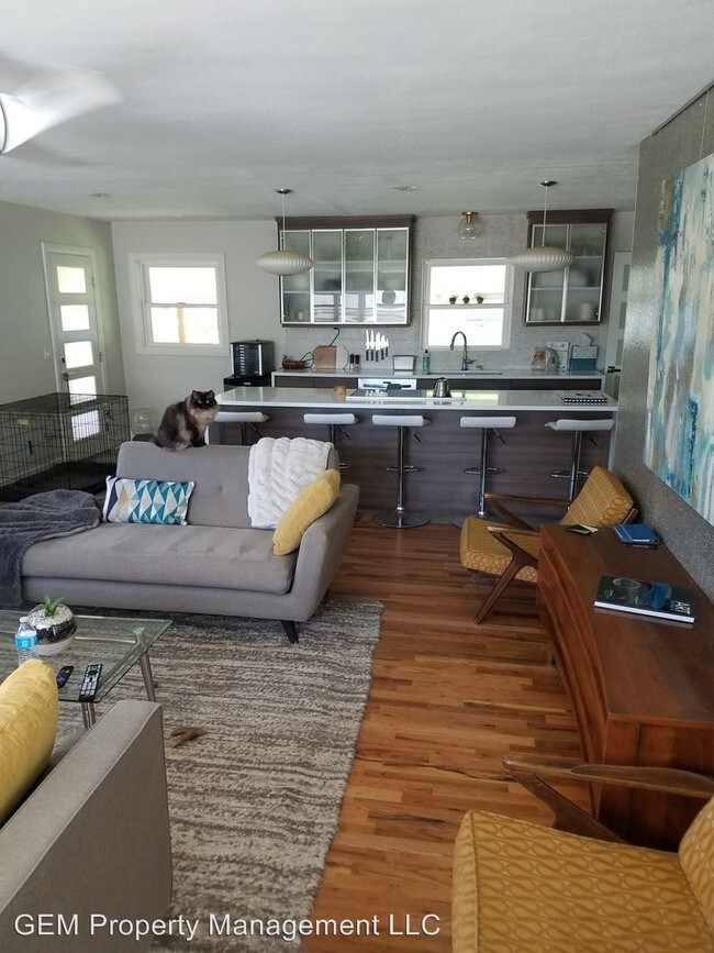 Foto del edificio - 1 br, 1 bath House - 5619 W Cruzen St