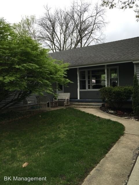Building Photo - 4 br, 2 bath House - 1725 Summit