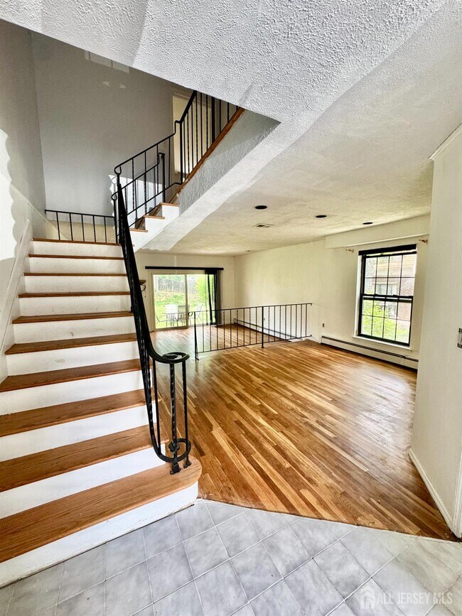 Foto del edificio - 323 Gill Ln