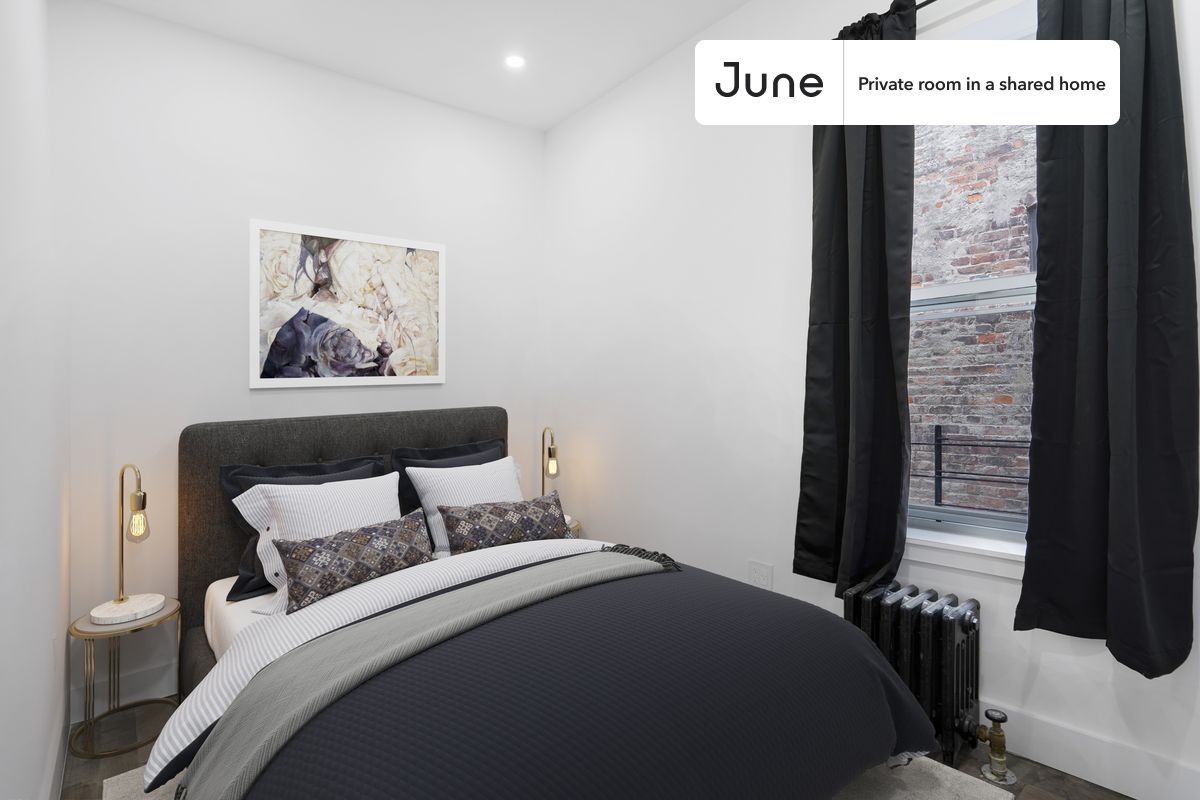 Primary Photo - Private bedroom in 4 bed/1 bath Home