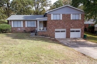 Building Photo - 101 S Plaza Dr