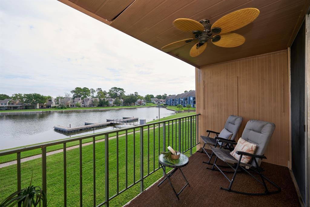 Foto principal - 12600 Melville Dr