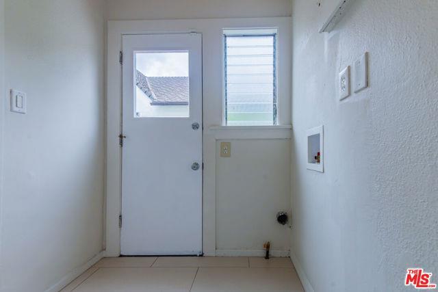 Building Photo - 949 Schumacher Dr