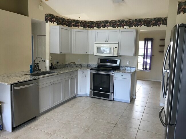 Building Photo - 22836 Fountain Lakes Blvd