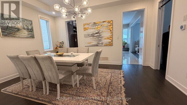 Building Photo - 8 Kent Matthew St