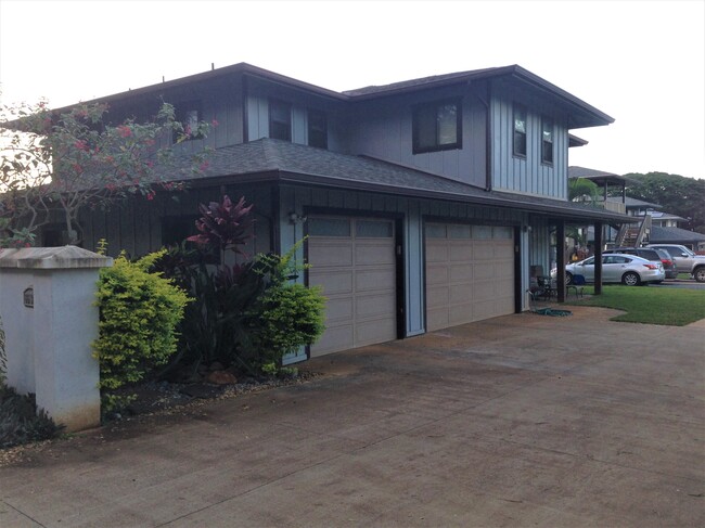 Downstairs for Rent - 66-340 Paalaa Rd