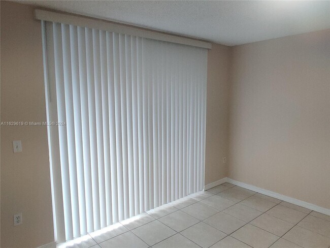 Foto del edificio - 720 SW 111th Ave