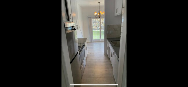 Kitchen - 10965 Rochester Ave