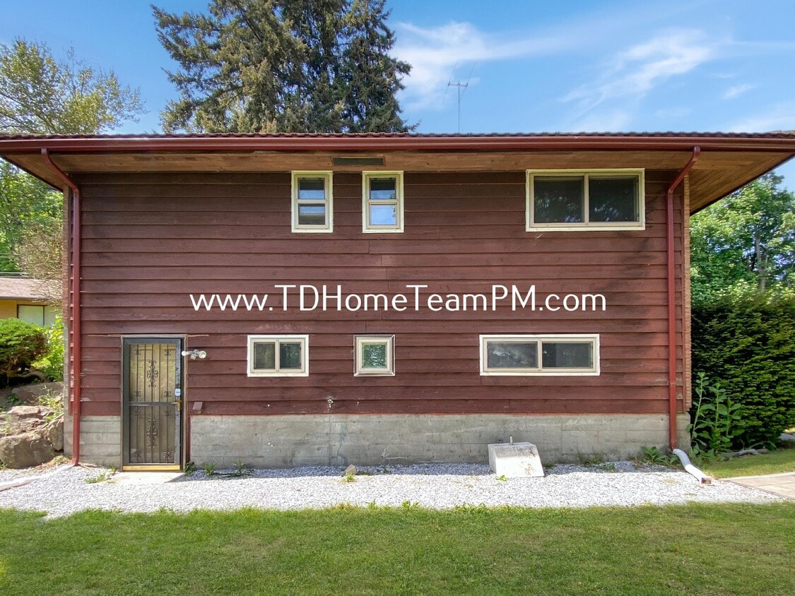 Foto principal - Charming 2-Bedroom Ground Floor Duplex wit...