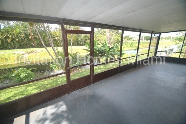 Building Photo - 40 Tara Lakes Dr E