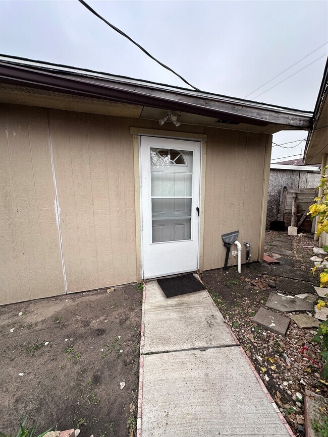 Foto del edificio - 5530 Gatewood St