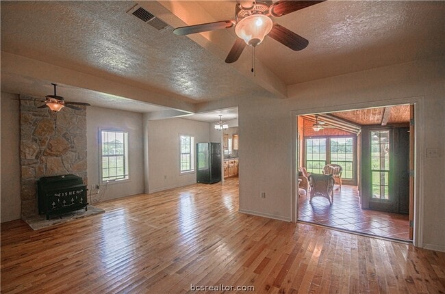 Building Photo - 9852 FM1179