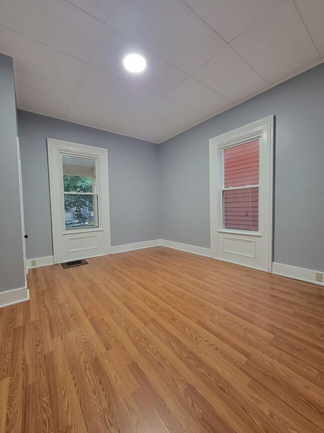 Foto del edificio - 108 2nd St