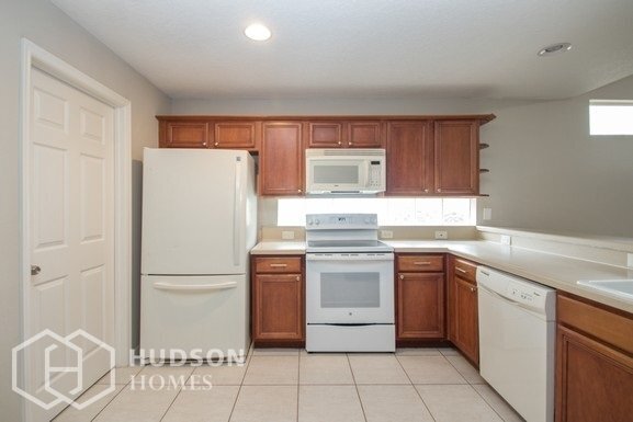 Building Photo - NOW AVAILABLE! 2809 Strand Loop Court, Ovi...