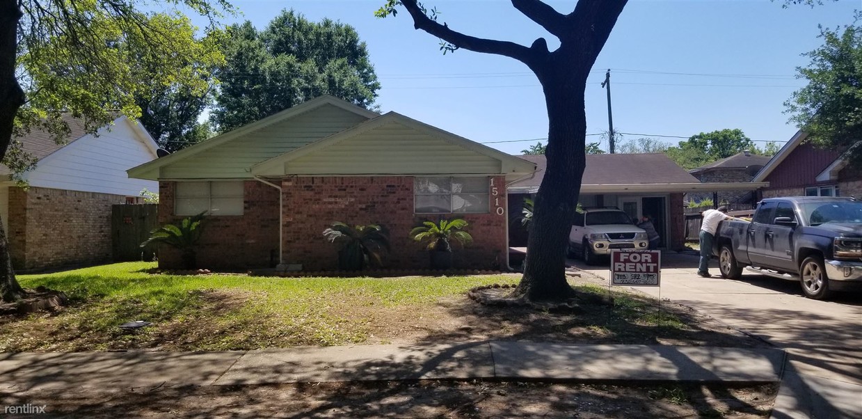 Primary Photo - 5 br, 3 bath House - 1510 Parkside Dr