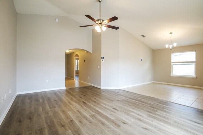 Foto del edificio - 3203 Hidden Meadows Ct