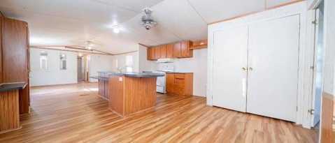 Foto del edificio - 1250 N Belknap St